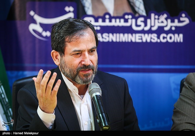 مراسم رونمایی از کتاب رهبر احیاگر در خبرگزاری تسنیم- عکس خبر ...
