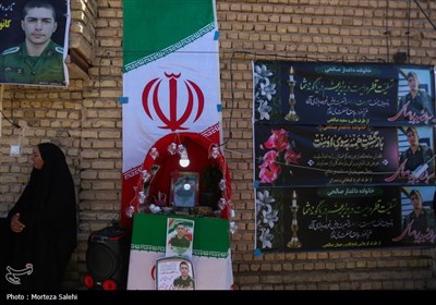 مراسم تشییع پیکر سرباز مدافع وطن شهید پویا صالحی - اصفهان
