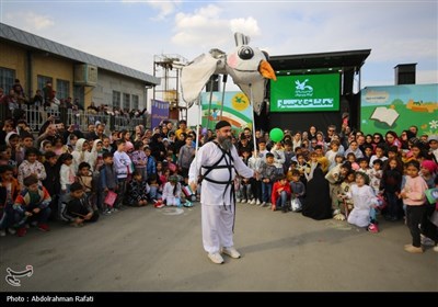 افتتاحیه بیست و نهمین جشنواره تئاتر کودک و نوجوان همدان