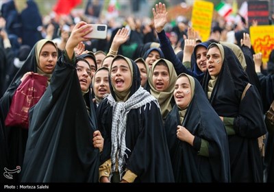 راهپیمایی 13 آبان در اصفهان