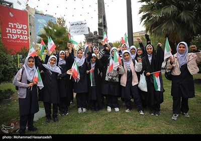 راهپیمایی 13 آبان در تهران - 1