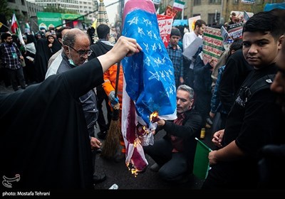 راهپیمایی 13آبان در تهران -2