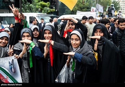 راهپیمایی 13آبان در تهران -2