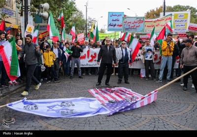 راهپیمایی 13 آبان در زنجان