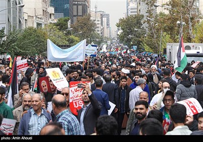 راهپیمایی 13آبان در تهران -6