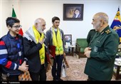 دیدار فرماندۀ کل سپاه با خانواده شهیدان عواضه، کرباسی و حیدری