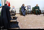 دیدار فرماندۀ کل سپاه با خانواده شهیدان عواضه، کرباسی و حیدری