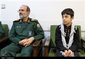 دیدار فرماندۀ کل سپاه با خانواده شهیدان عواضه، کرباسی و حیدری