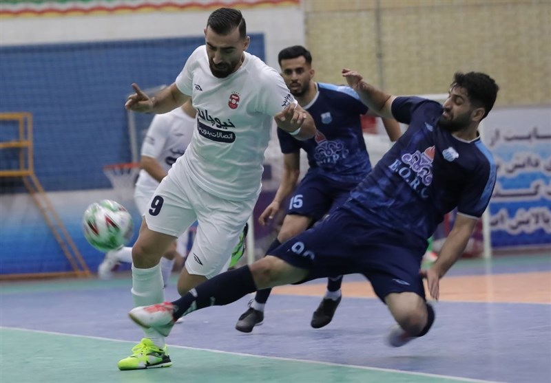 لیگ برتر فوتسال/ توقف پالایش نفت اصفهان مقابل همنام بندری