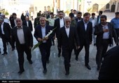ادای احترام وزیر کشور به شهدای والامقام بوشهر