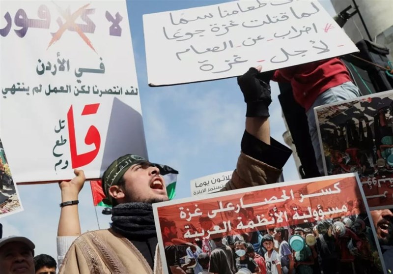 Dozens of Jordanians Launch Hunger Strike to Demand Gaza Siege End