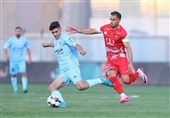 نیمه نخست دیدار گل‌گهر و پرسپولیس برنده نداشت