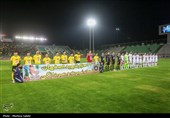 دیدار تیم های فوتبال سپاهان اصفهان  و نساجی مازندران