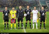 دیدار تیم های فوتبال سپاهان اصفهان  و نساجی مازندران