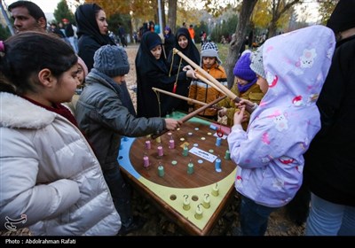 جشنواره برگریزان هگمتانه در همدان