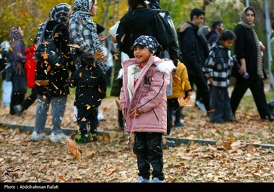 جشنواره برگریزان هگمتانه در همدان