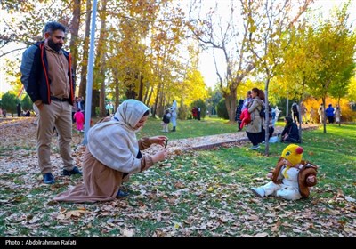 جشنواره برگریزان هگمتانه در همدان