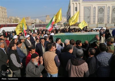 پیکر شهید مدافع حرم در باقرشهر تشییع شد