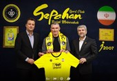 Sepahan Pens Two-Year Deal with Carteron