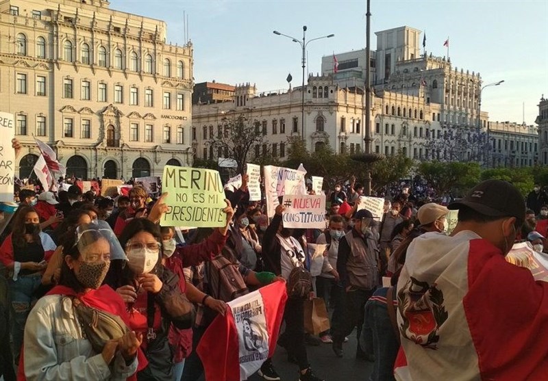 Peru&apos;s Small Miners Block Highways, Camp outside Congress Demanding Registry Extension