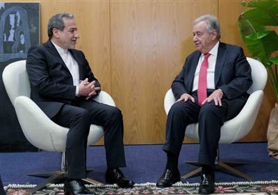 Iranian FM Raps US’ Contradictory Words, Deeds