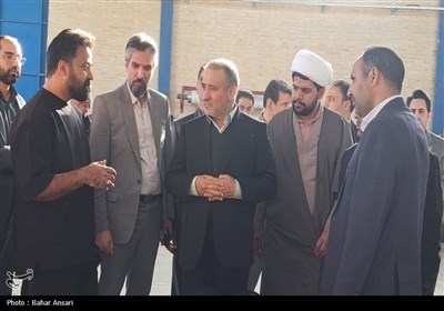 بازدید استاندار خراسان جنوبی از واحدهای تولیدی منطقه ویژه اقتصادی