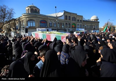 مراسم تشییع پیکر 4 شهید گمنام دفاع مقدس در همدان