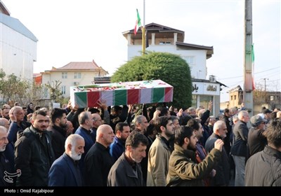 تشییع پیکرشهیدای گمنام در روستای واجارگاه