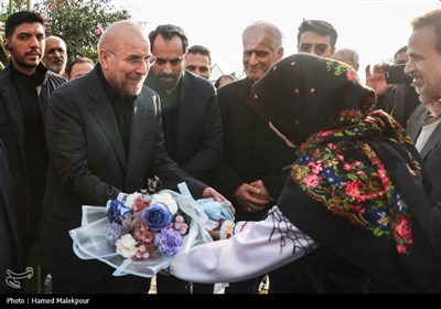 حضور محمدباقر قالیباف رئیس مجلس شورای اسلامی در گلزار شهدای شهرستان سیمرغ - ساری