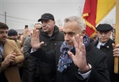 Romania&apos;s Far-Right Presidential Candidate Denounces Canceled Vote at Closed Polling Station