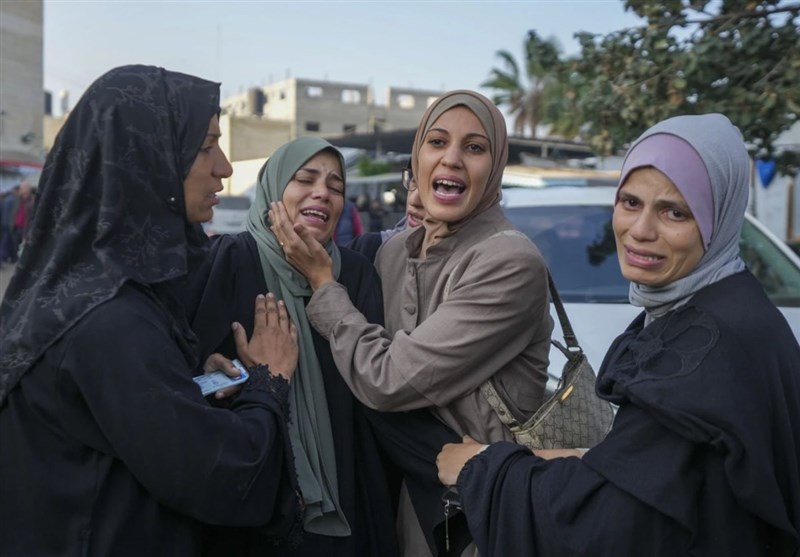 Israeli Strikes Kill Six in Central Gaza As Hospital Crisis Deepens