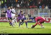 دیدار تیم های فوتبال نساجی مازندران و خیبر خرم آباد