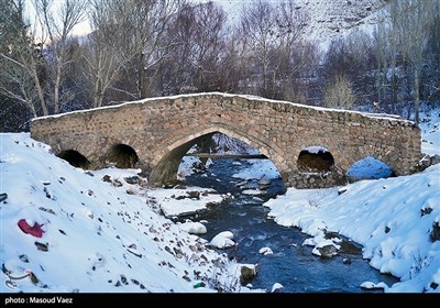 بارش برف در روستای لیقوان - تبریز