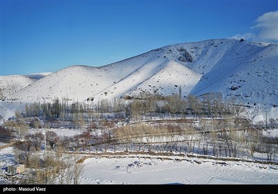 بارش برف در روستای لیقوان - تبریز