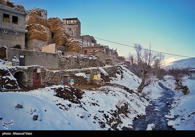 بارش برف در روستای لیقوان - تبریز