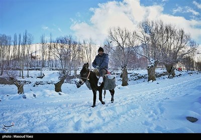 بارش برف در روستای لیقوان - تبریز