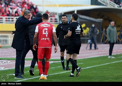 دیدار تیم‌های فوتبال سپاهان اصفهان و پرسپولیس تهران