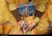 Тысячи женщин и девушек встречаются с Лидером Ирана