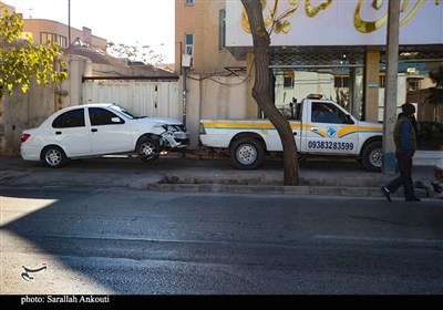 انحراف خودرو ساینا به پیاده‌رو در کرمان