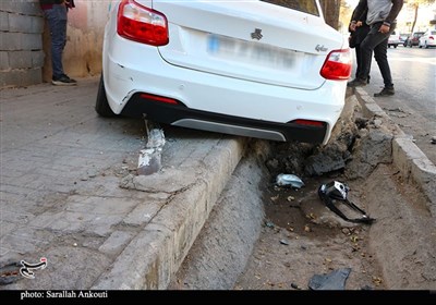 انحراف خودرو ساینا به پیاده‌رو در کرمان