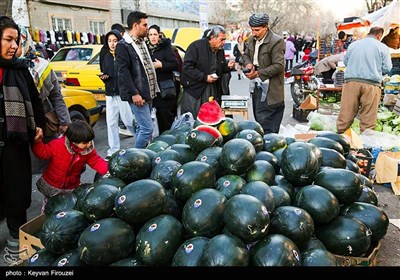 بازار سنندج در آستانه شب یلدا