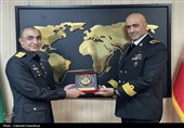 دیدار فرمانده منطقه یکم نداجا با فرمانده ناوگروه نیروی دریایی پاکستان