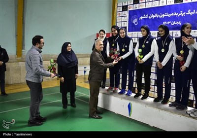 قهرمانی بانوان زنجانی در لیگ برتر بدمینتون