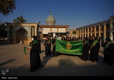 آیین غبارروبی مضجع شریف حضرت احمدبن موسی الکاظم علیهماالسلام و گلباران قبور شهدا،