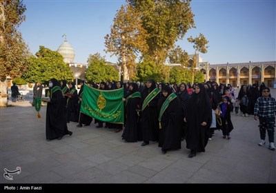 آیین غبارروبی مضجع شریف حضرت احمدبن موسی الکاظم علیهماالسلام و گلباران قبور شهدا،