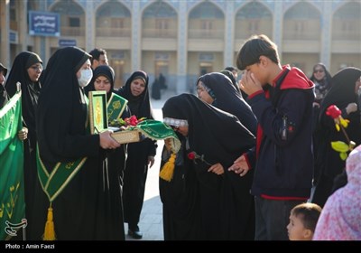 آیین غبارروبی مضجع شریف حضرت احمدبن موسی الکاظم علیهماالسلام و گلباران قبور شهدا،