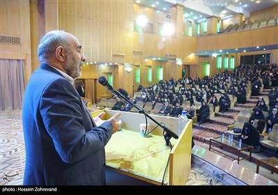 همایش بزرگداشت مقام مادر