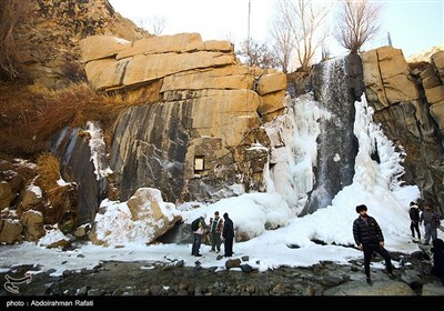 طبیعت زمستانی آبشار گنجنامه همدان