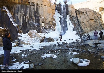 طبیعت زمستانی آبشار گنجنامه همدان