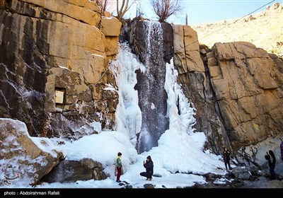 طبیعت زمستانی آبشار گنجنامه همدان